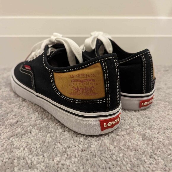 Brand New Men's Denim Levi's Sneakers - Picture 2 of 7